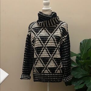 Vintage 100%wool glory black and Cream Geometric Pattern Sweater size S
